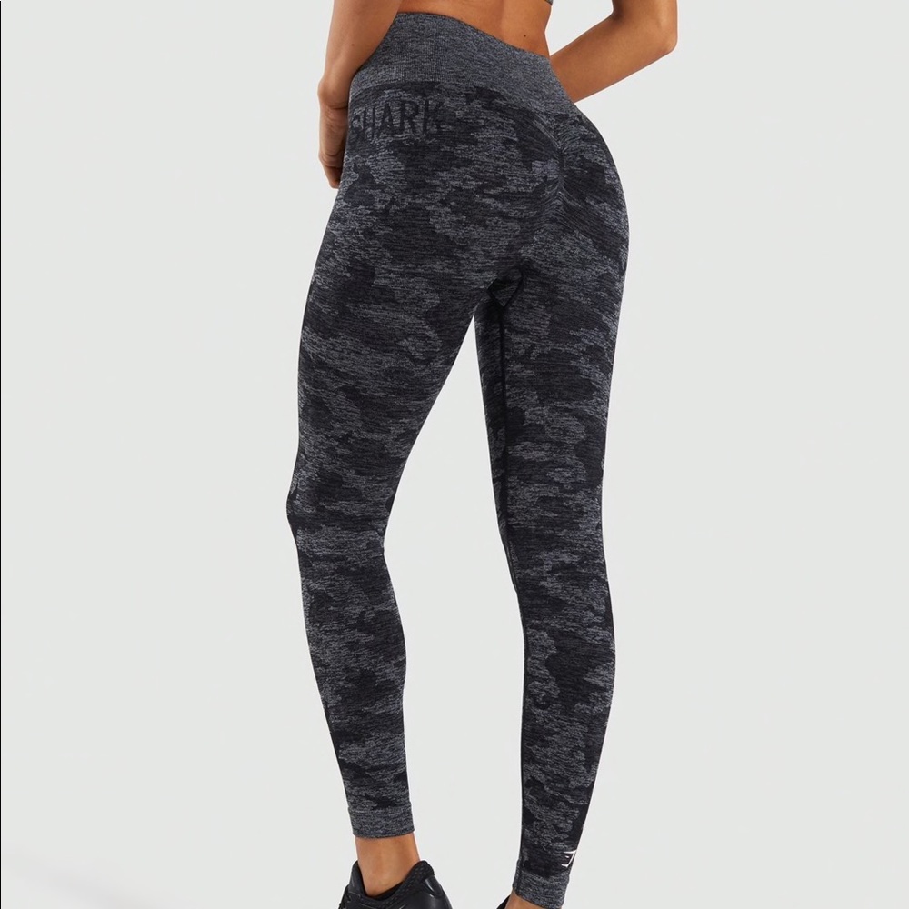 Gymshark Camo Seamless Leggings (Black Medium)